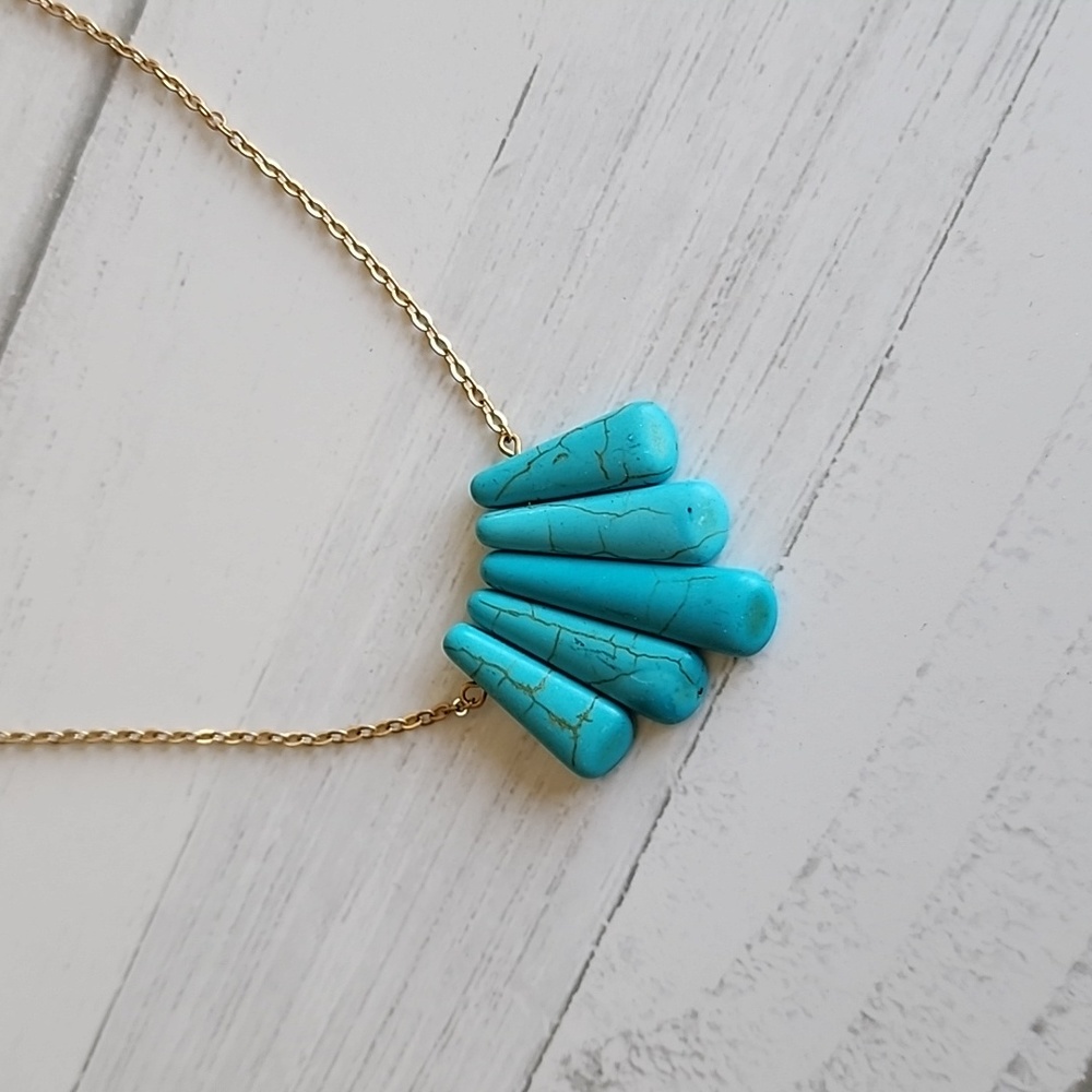 Neclace - Picture 2 of 2